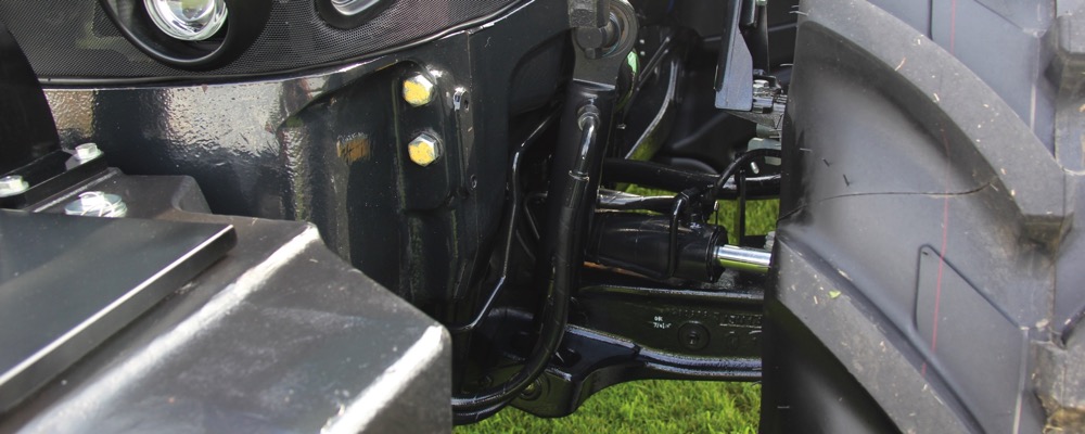 The T7 Heavy Duty models are available with an optional suspended front axle.