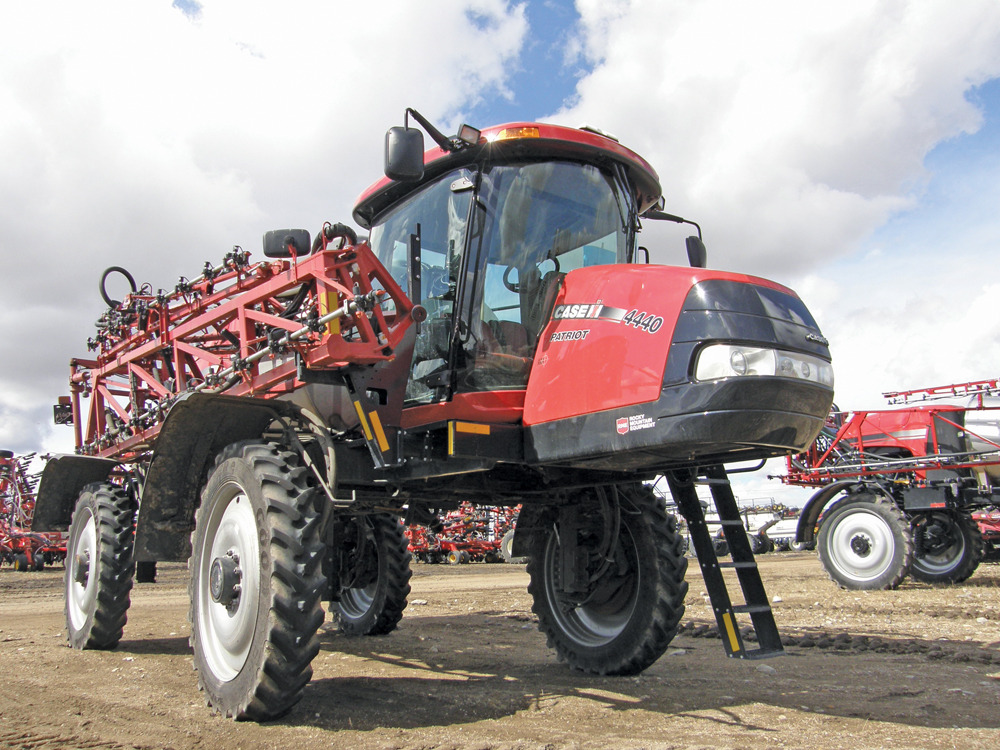 We take a look at some common sprayer problems with an experienced mechanic.  Photo: Scott Garvey
