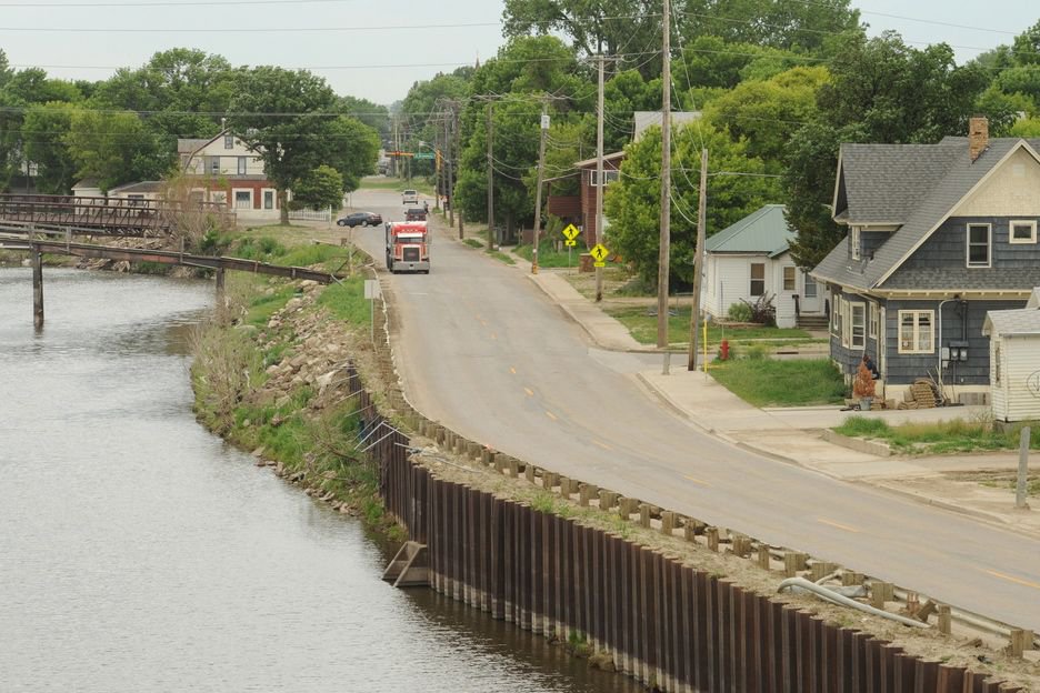 The Souris River at Minot, N.D. in June 2012. (Cynthia Hunter photo, Fema.gov)
