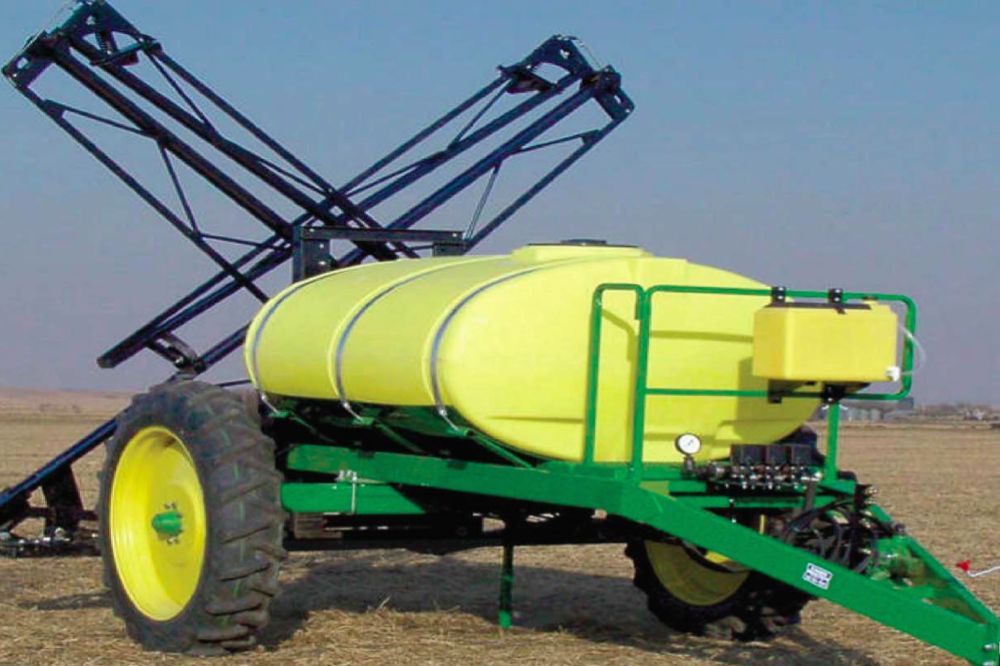 Would you think this pull-type sprayer was a Deere? Hint: It isn’t. (Photo from Deere v. Fimco, U.S. District Court, Western District of Kentucky, 2017)
