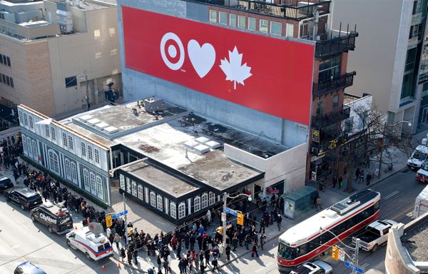 Canadians had eagerly anticipated Target’s arrival in Canada, built up through events such as this one-day pop-up store in Toronto, benefiting the United Way, in February 2012. (CNW Group/Target photo)
