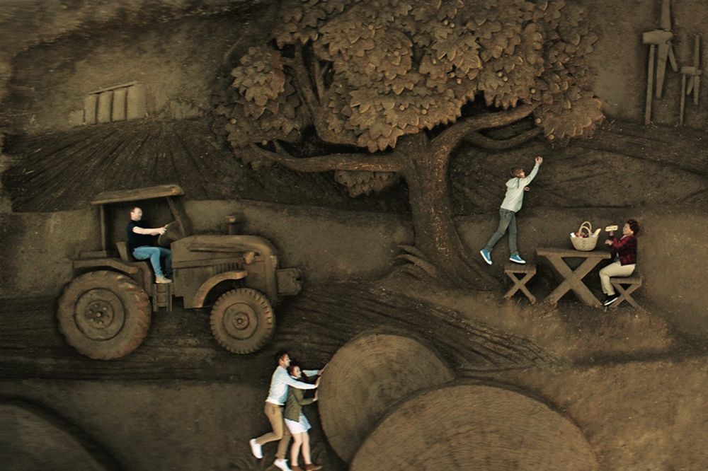 (LaCooperationAgricole.coop)
