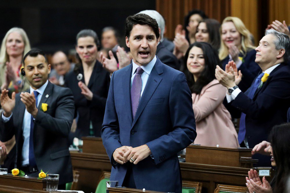 Prime Minister Justin Trudeau receives a standing ovation during Question Period in the House of Commons in Ottawa on May 29, 2019. (Photo: Reuters/Chris Wattie)
