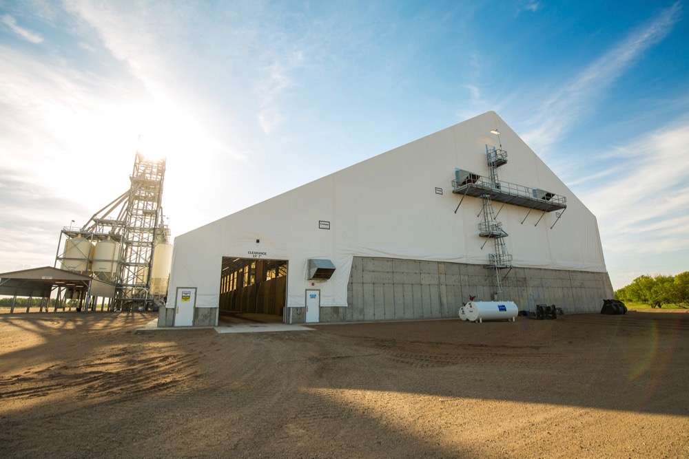 FCL’s Co-op Fertilizer Terminal at Brandon. (Photo courtesy Federated Co-operatives Ltd.)