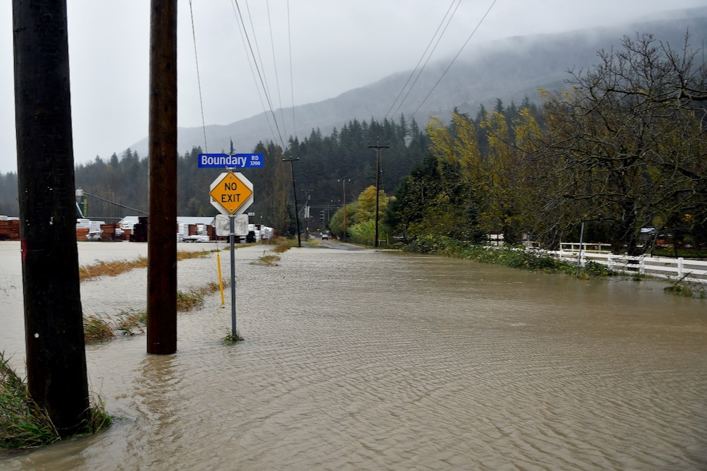 Flooded roads are seen near Chilliwack, B.C. on Nov. 15, 2021 after rainstorms lashed parts of the province, triggering landslides and floods and shutting highways. (Photo: Reuters/Jennifer Gauthier)
