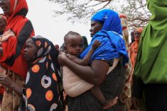 Internally displaced Ethiopians queue to receive food aid in the Higlo camp for people displaced by drought, at the town of Gode in Ethiopia&#8217;s Somali region on April 26, 2022. (Photo: Reuters/Tiksa Negeri)

