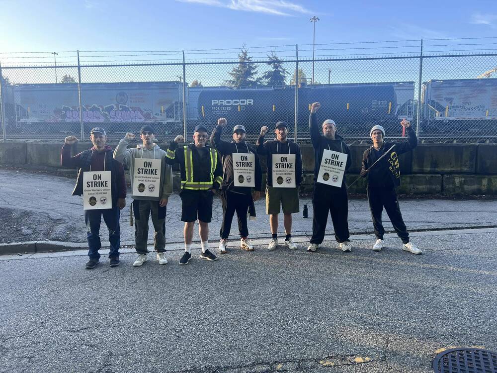 PHOTO: GWU Local 333 ILWU/Facebook
