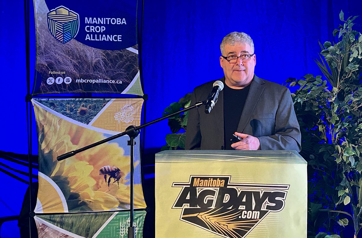 The supply and demand fundamentals for canola are supportive of price this winter, but Canadian farmers are facing a situation where geopolitics are dominant and supply/demand is secondary for canola, said Mike Jubinville, a senior markets analyst with Glacier MarketsFarm. Photo: Robert Arnason
